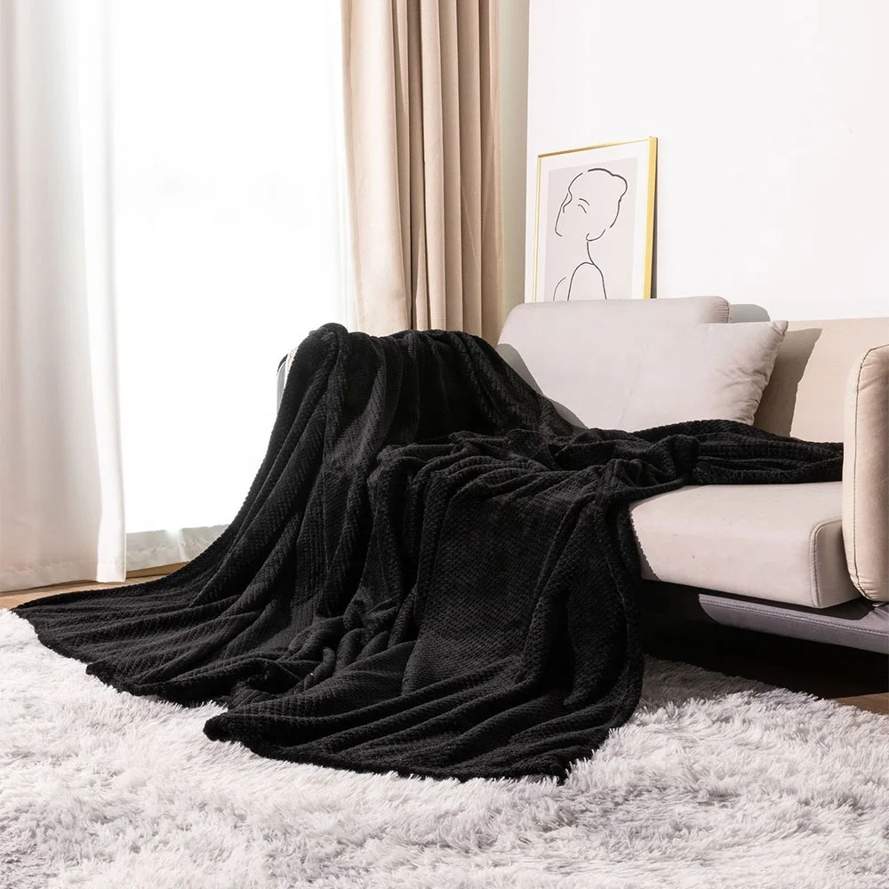 Factory Direct Sale Solid Color Cozy Flannel Bed Blanket Soft Throw Blanket Custom Logo