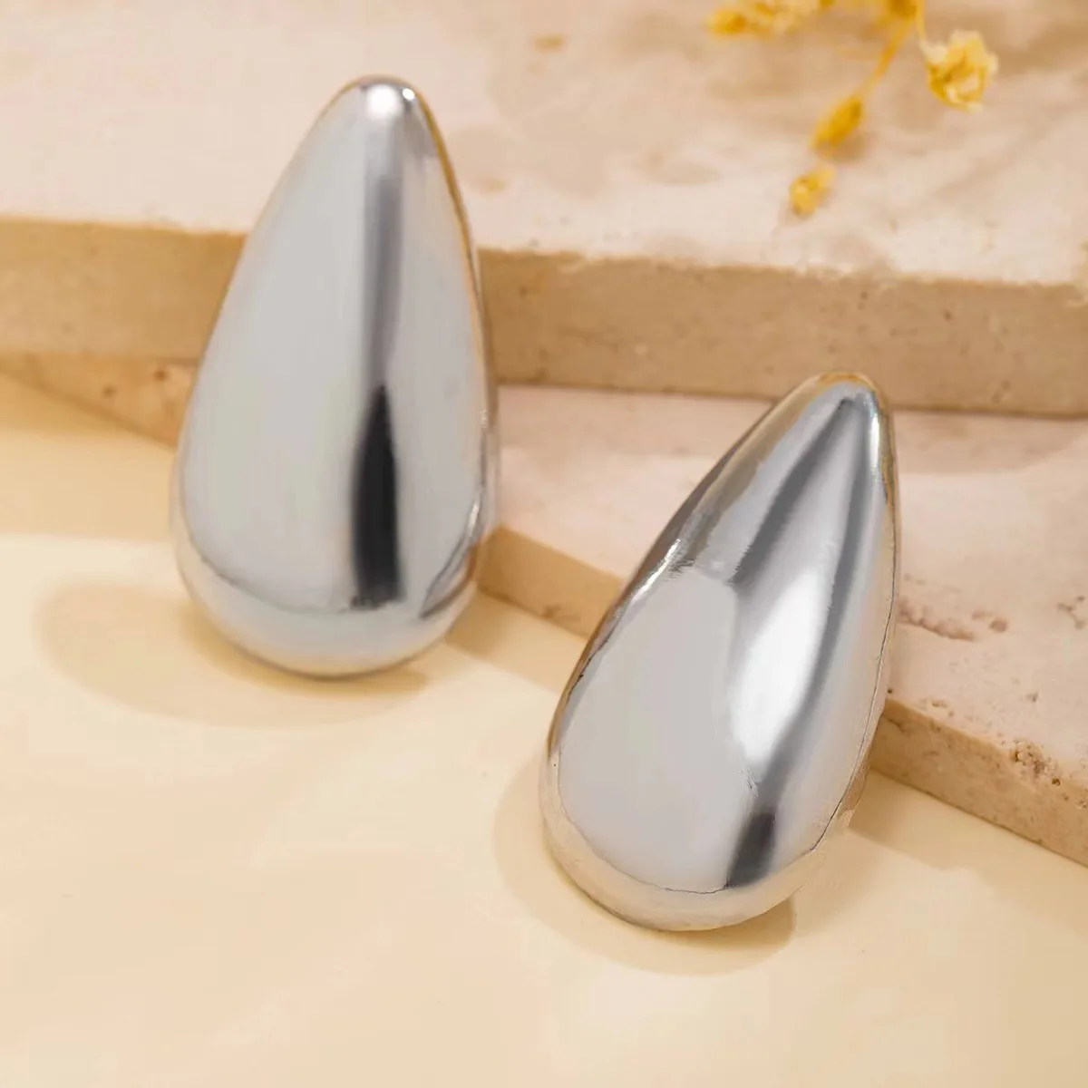 Factory Price New Design European Vintage 18k Gold Big Geometric Statement Earrings For Women Jewelrywomen Jewelry