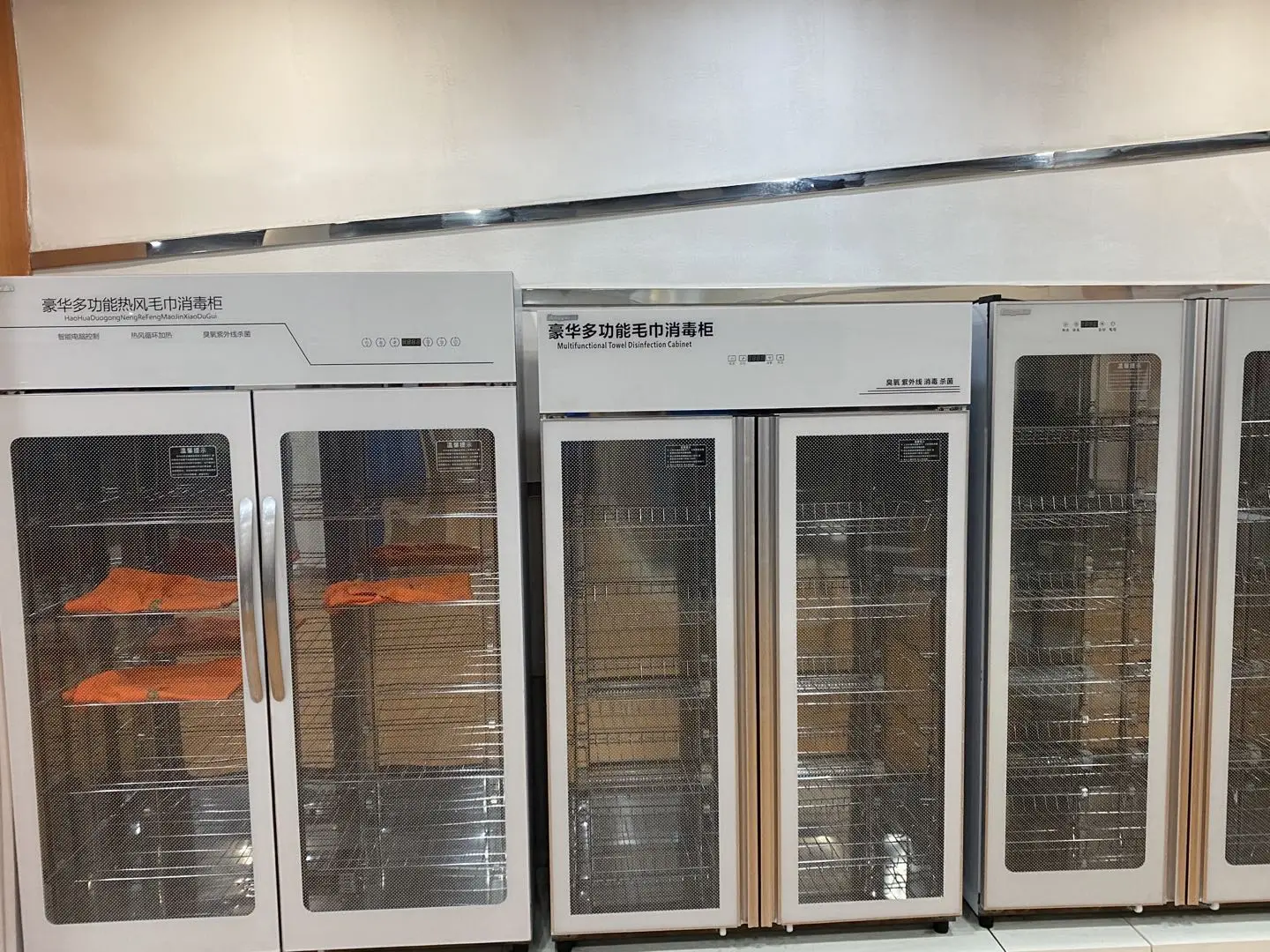 P10 Double Door Commercial Latest Design Tableware Sterilizer Commercial Uv Cabinet Disinfection Cabinet Tableware