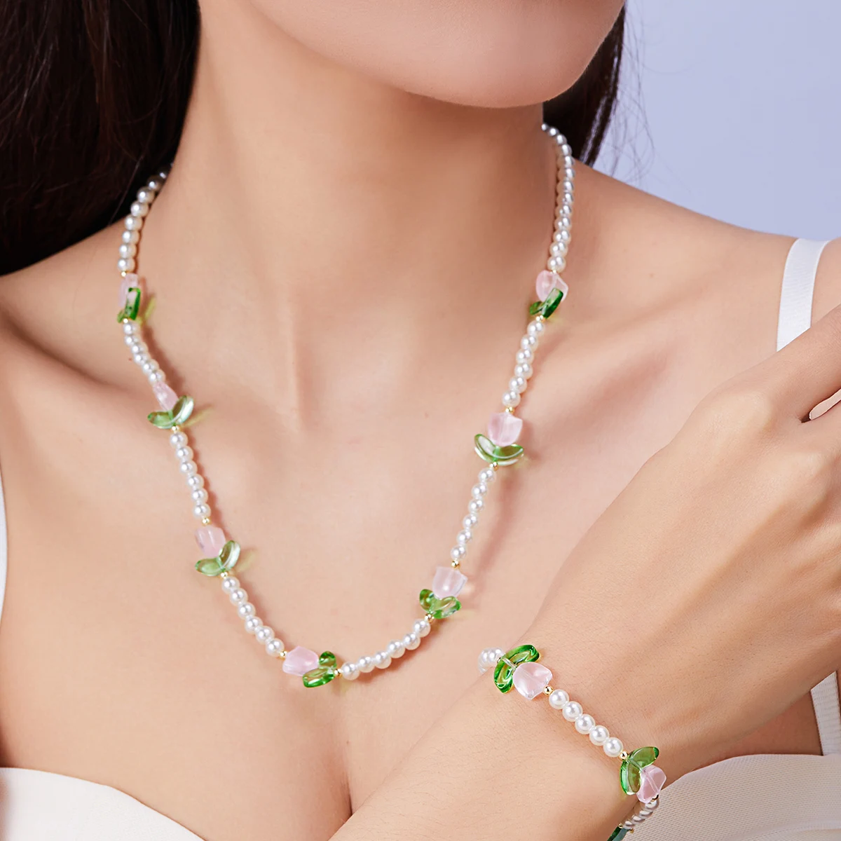2024 New Design Elegant Imitation Pearl Tulip Necklace for Women Delicate Lily Flower Choker Necklace Wedding Party Jewelry Gift