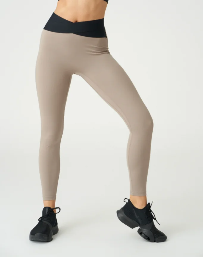 Popular Womens Nylon Spandex 3/4 Length Crossover Waistband Cropped Leggings