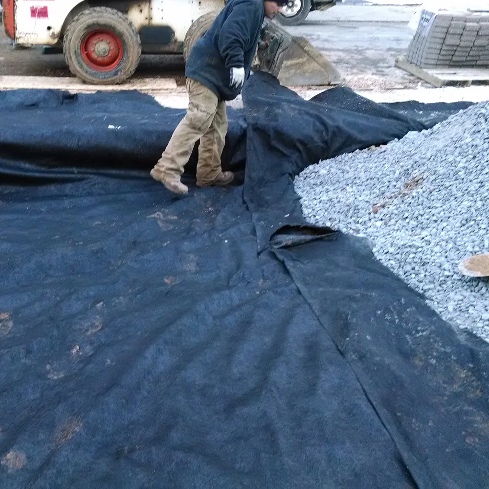 Black white 300g PP short fiber Nonwoven Geotextile Geofabric soil stabilization road beds covering cloth