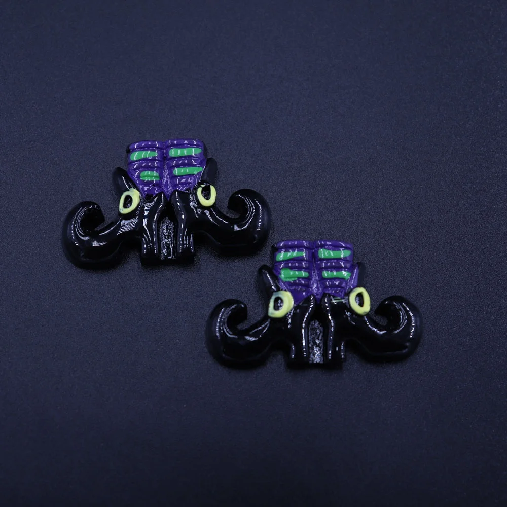 Hot Sale 32*20mm Flat back Charm Halloween Resin Boots Cabochons for Embellishment Accessories Crafts