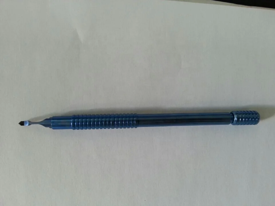 Diamond knife blades