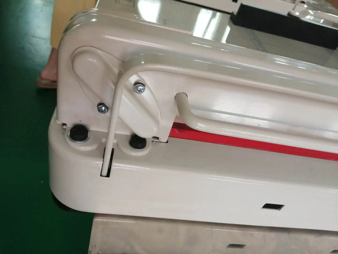 868-A3 heavy duty desktop manual a3 paper cutter cutting machine with quick action clamp function