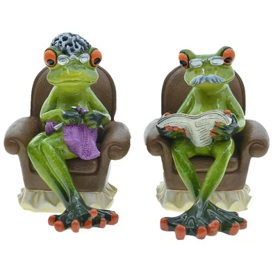 Custom cartoon cute couple frog animal resin craft statue for lovers souvenir home furnishing