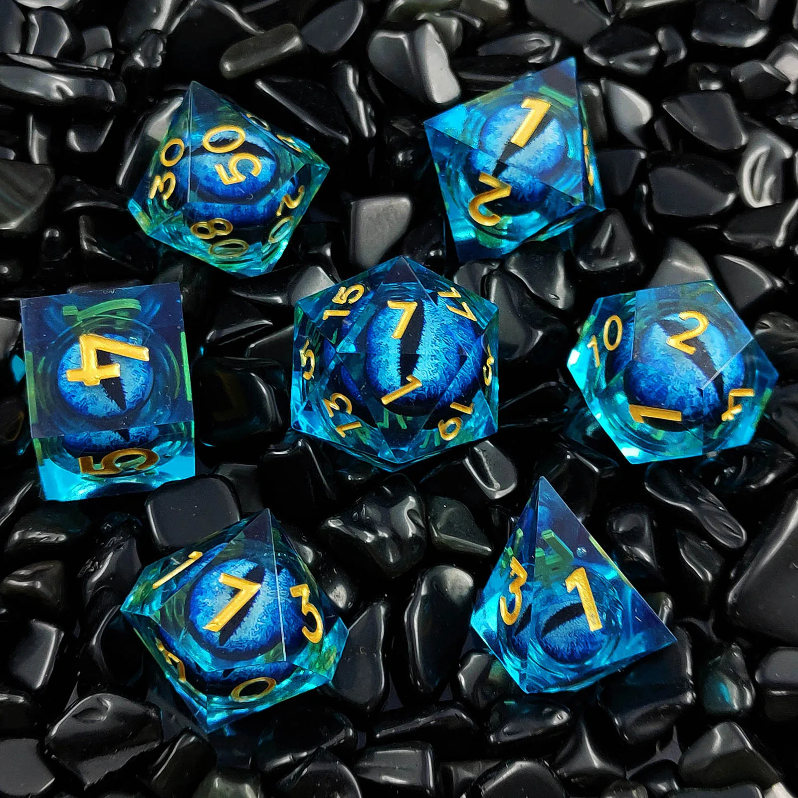 Wholesale DND  Liquid Core Resin Dice  7pcs  Rolling RPG Dungeon Board Game Dice Set  Glitter Sharpen Edges DND Dice