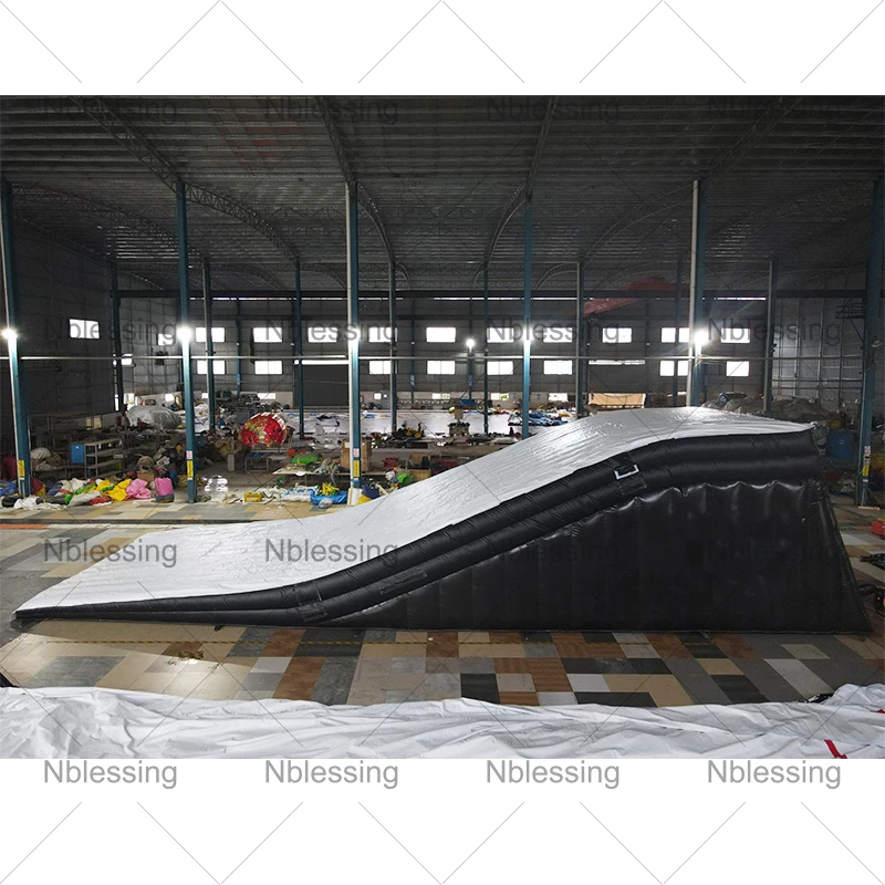 Commercial Inflatable Bmx Jump Airbag Mountain Bike Air Bag Inflatable Stunt Landing Ramps Flying Inflatable Jumping Airbag