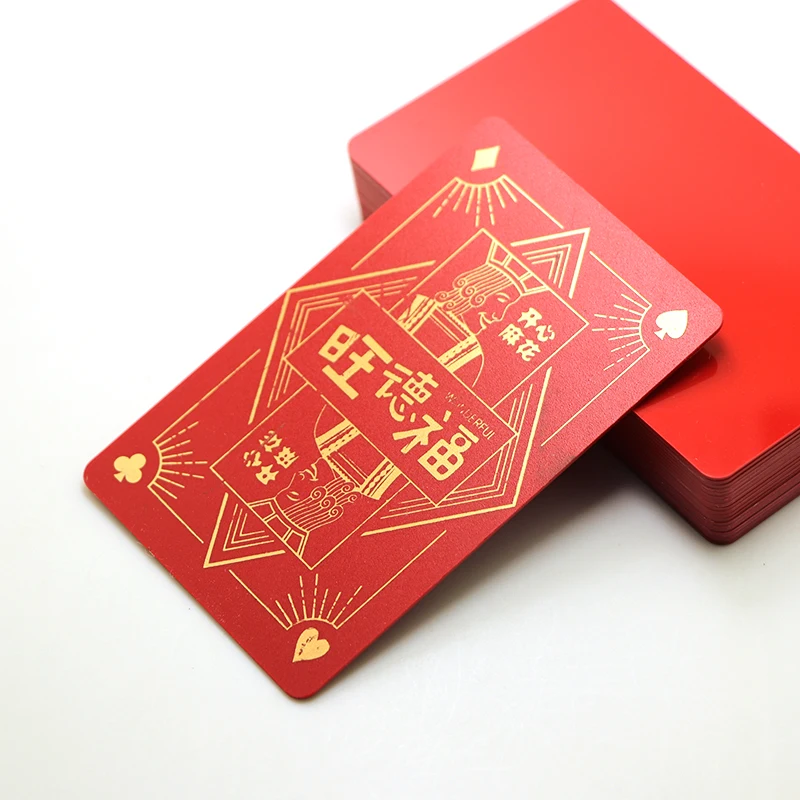 Красные ПВХ членские билеты NFC Пластиковые карты с золотой фольгой матовая отделка