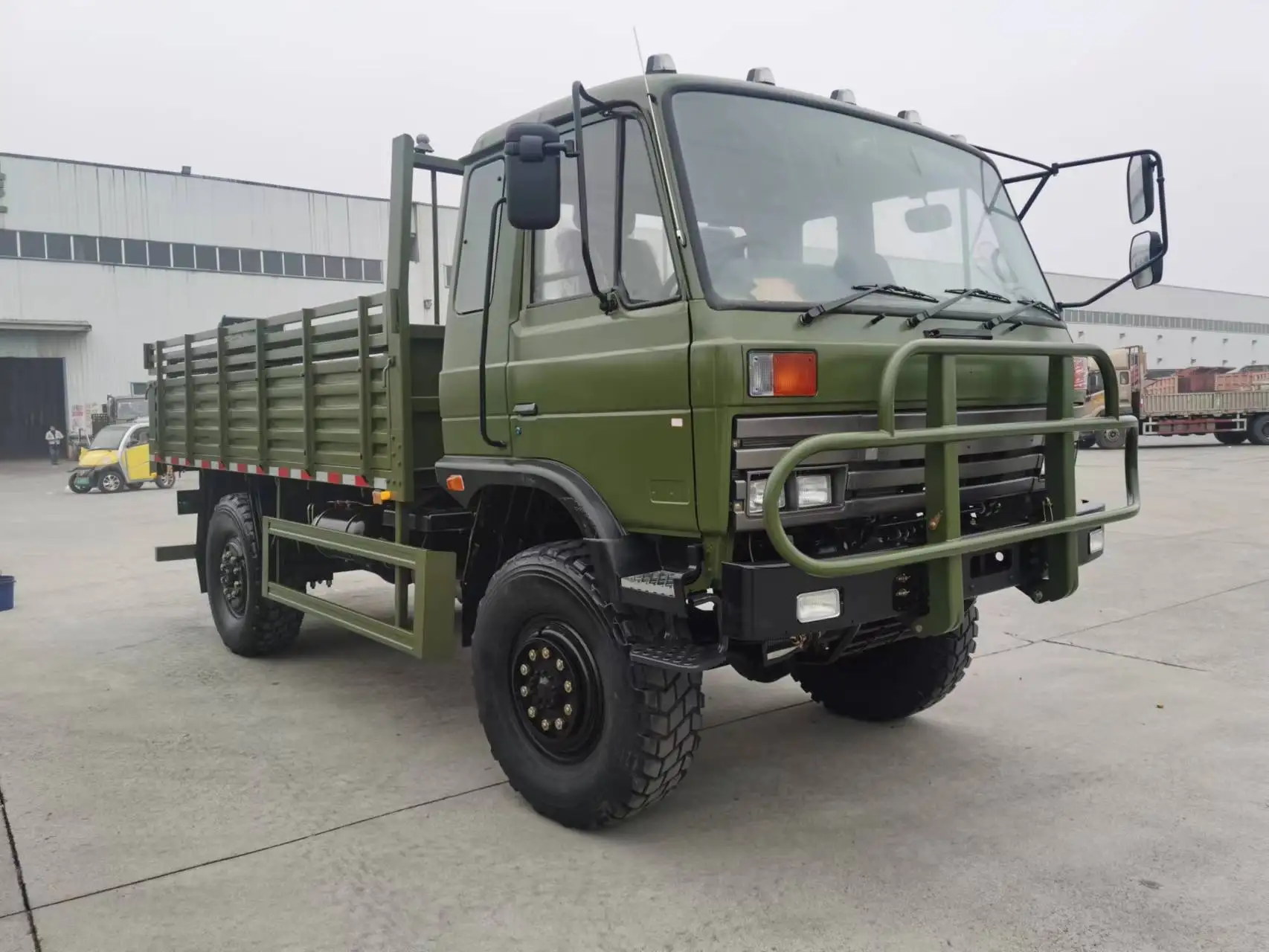 Камера ограждения 6x6 грузовик 4x4 евро 3 6 тонн транспортный автомобиль 6x внедорожный 3545*2294*550 6500*2470*2825 4 - л