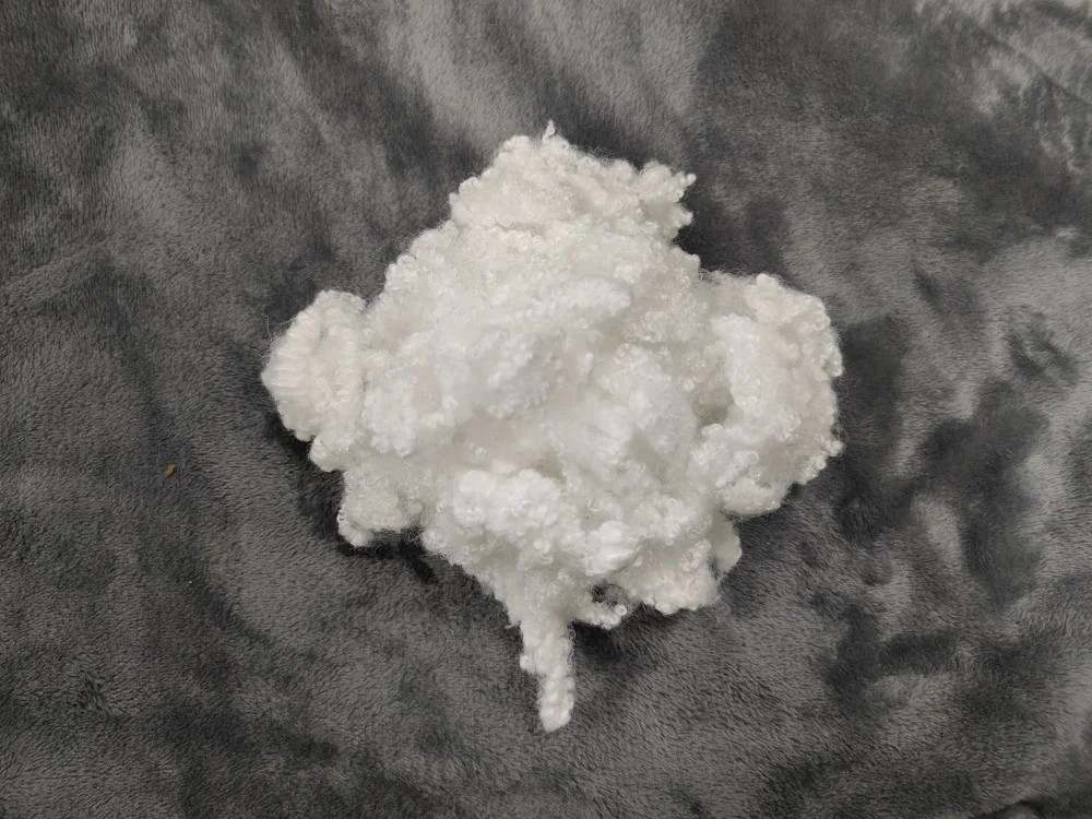 100% Polyester HCS Recycled 15D*32mm Polyester Staple Fiber for filling Polyester Fiber Manufacturers and Suppliers