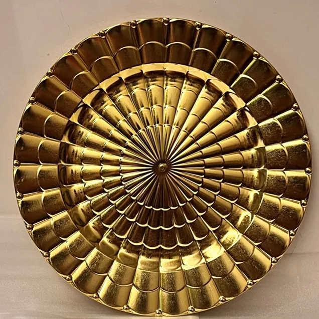 2023  top quality Electroplating 13 inch gold Round Plastic Table Chargers plates wedding