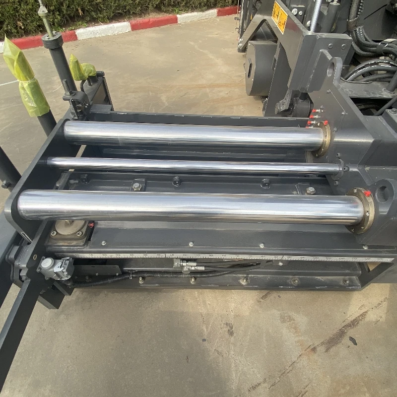 China RP505  Laying and Paving Machine Paver  China Famous Brand Asphalt Concrete Paver With High Performance for Factory Price