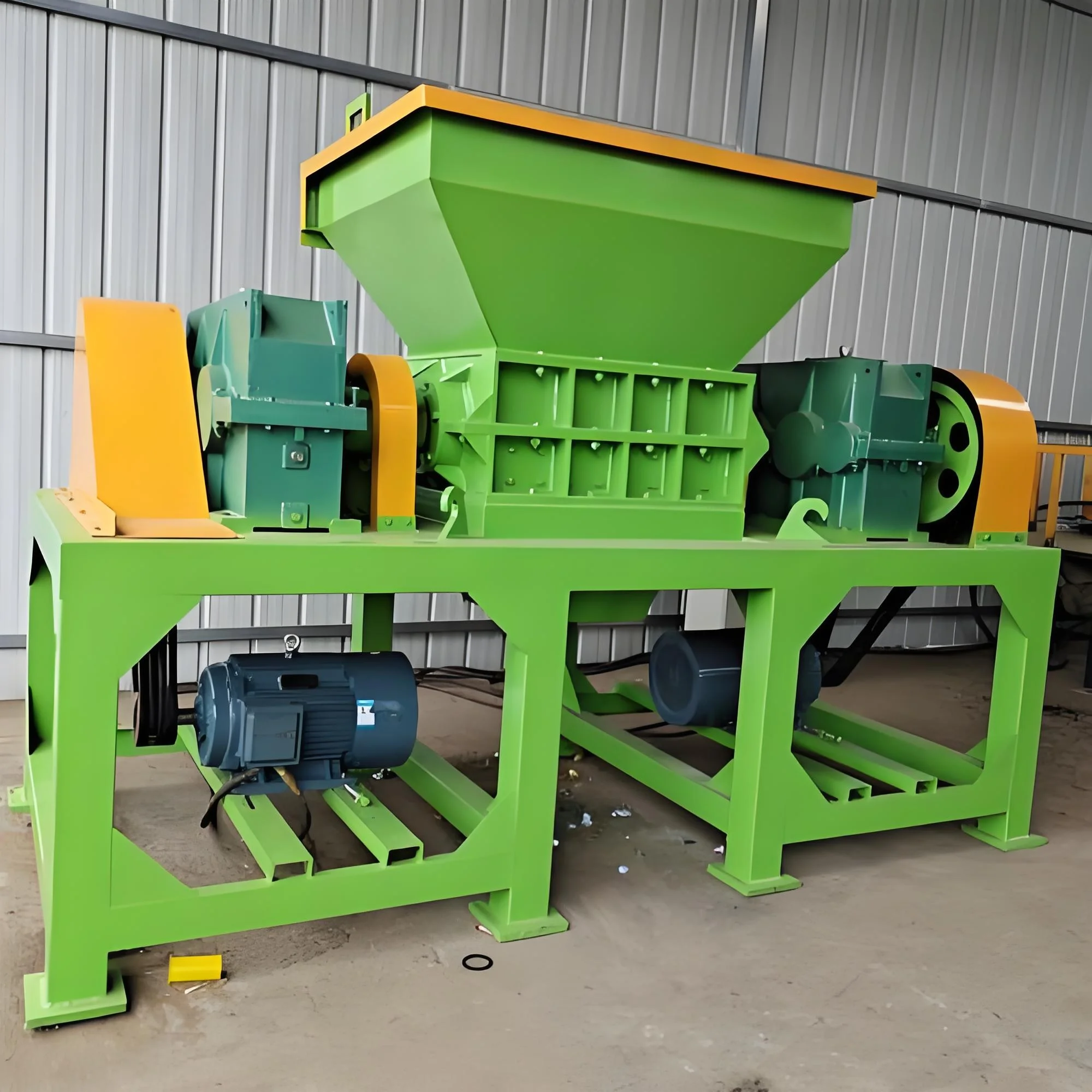 Waste plastic shredder Single-shaft double-shaft shredder equipment factory direct price preferential metal shredder