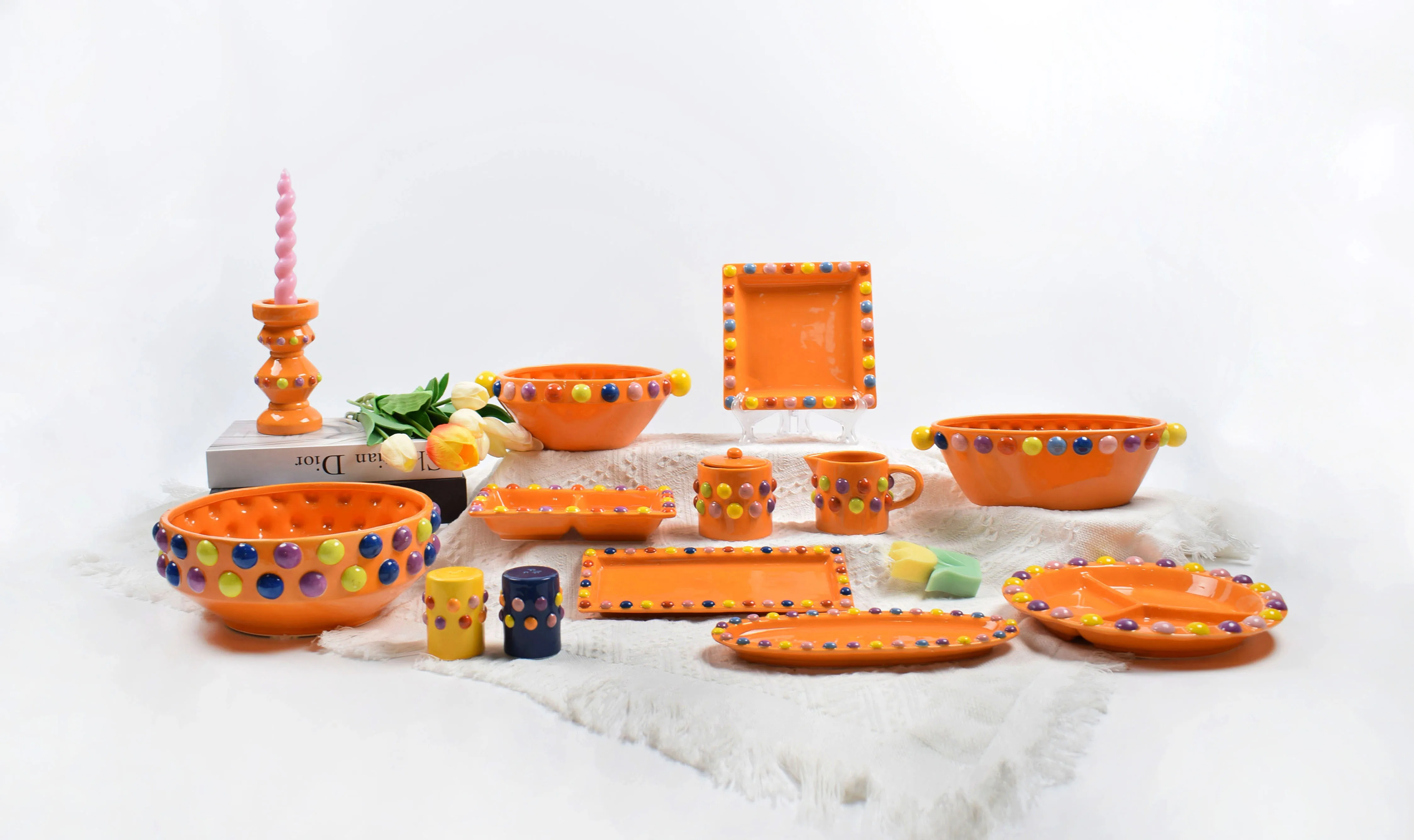 The Latest Style Tableware Debossed Ceramic Soup Bowl and Ceramic Round and Rectangle Plate Porcelain Tableware Set for Home