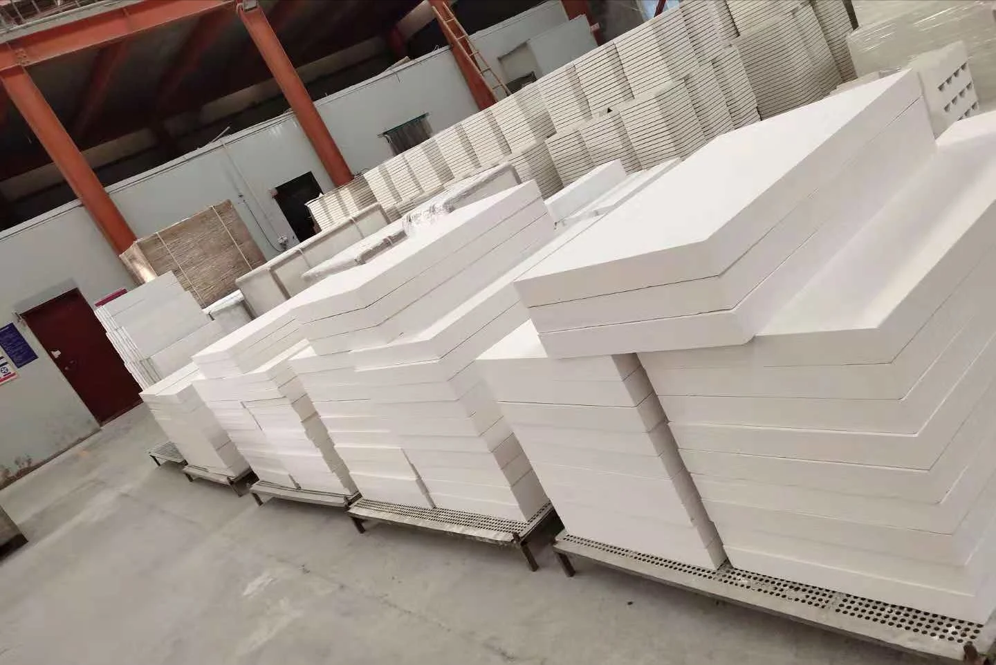 
DAYAWOOL 1260C 900X600X50mm 300kg/m3 BOX PACKAGING REFRACTORY CERAMIC FIBER BOARD 