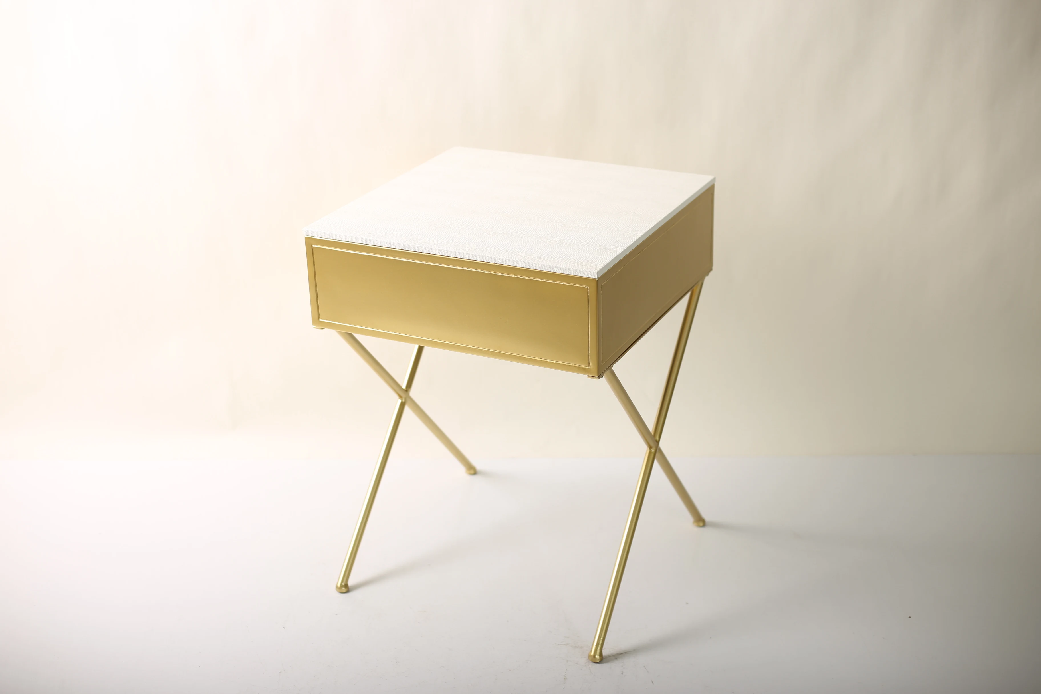 Golden Arts factory home furniture bedroom modern creative design assorted color bedside table nightstand