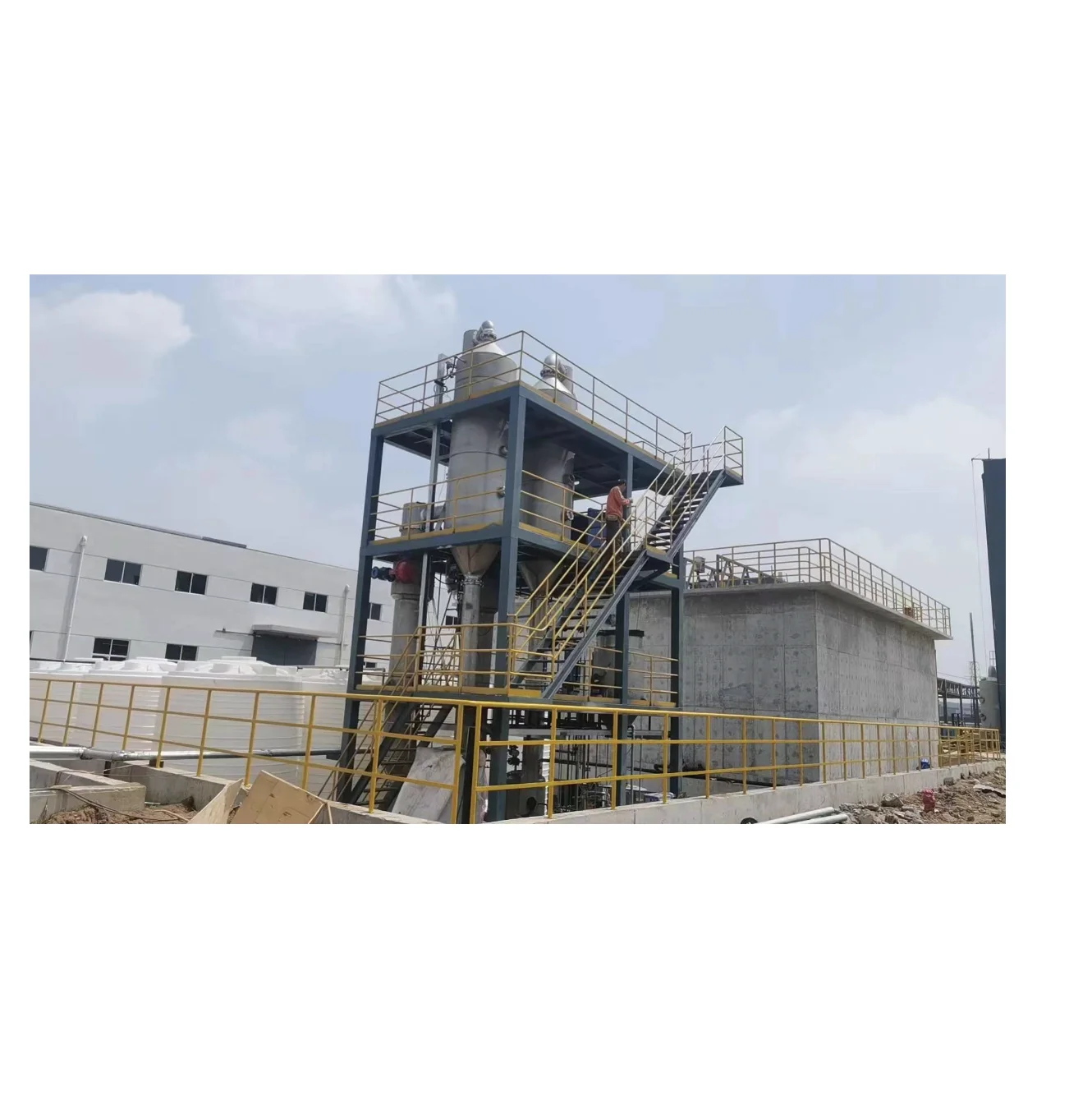 high efficient factory price vacuum falling film Evaporator Evaporation Crystallizer Waste Water Treatment
