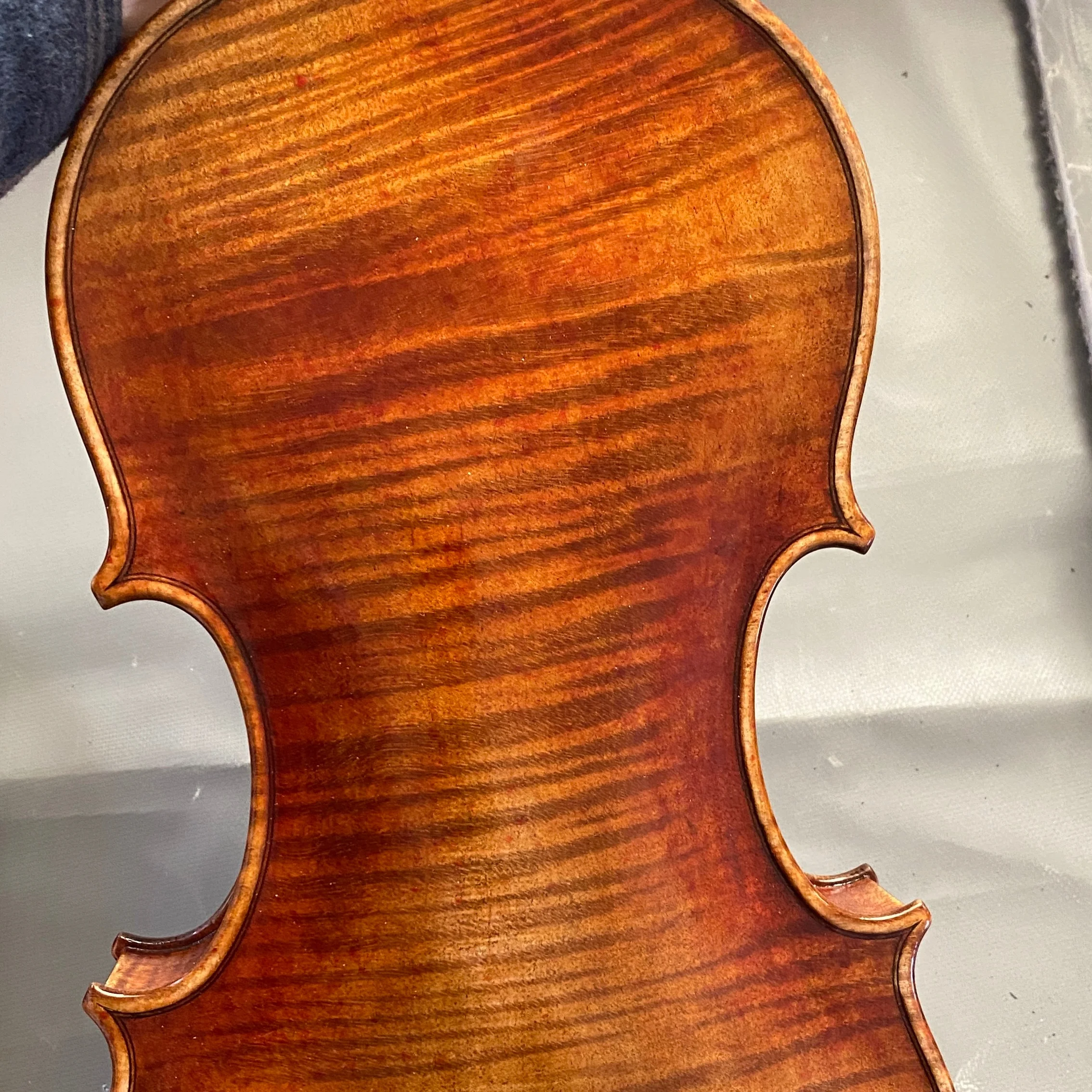 Top sale beautiful antique  varnish red brown one pc back Violin with rich sound