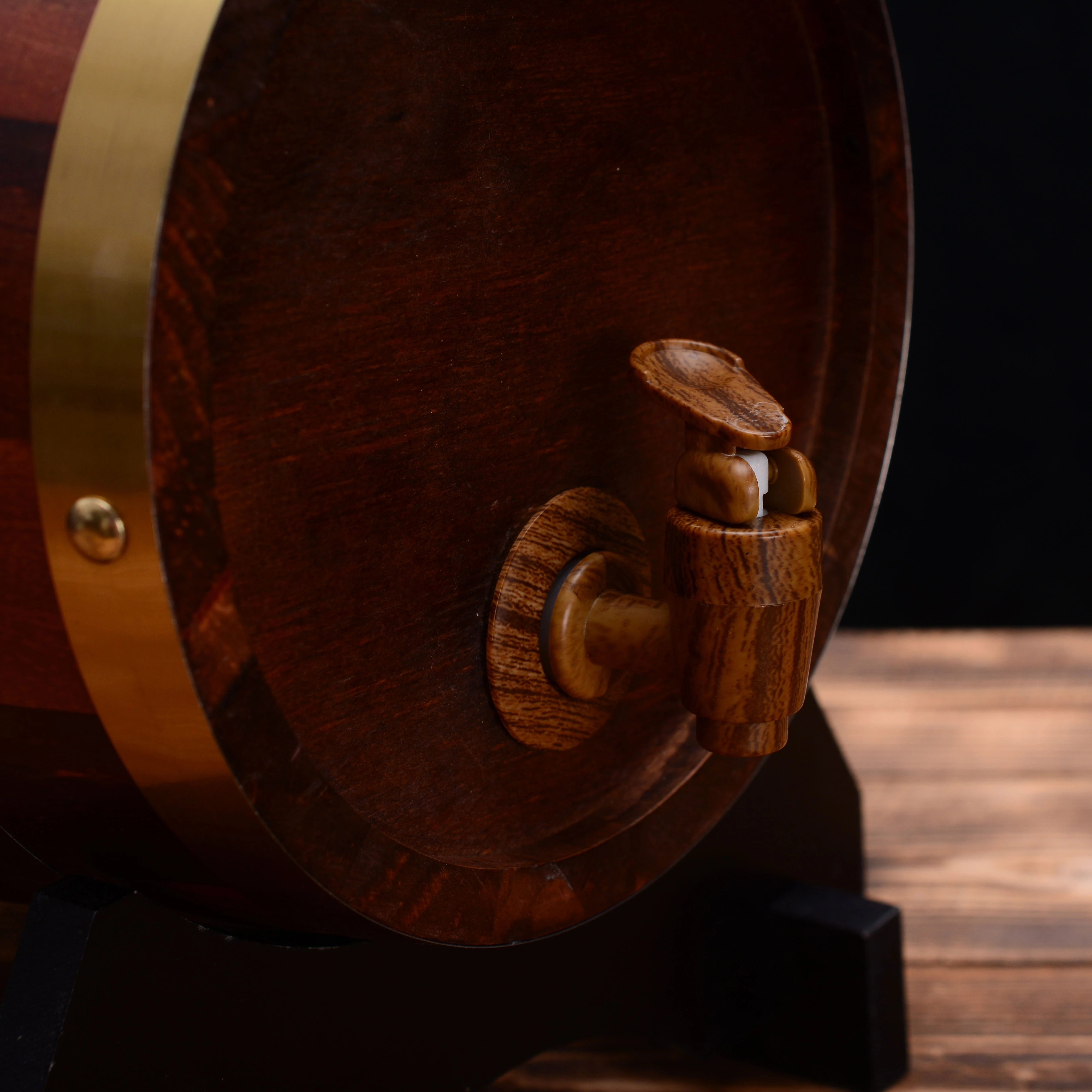 Customized 2L Mini Oak Barrel Wholesale Factory Price Rum Wine Oak Barrel Vintage Oak Barrel