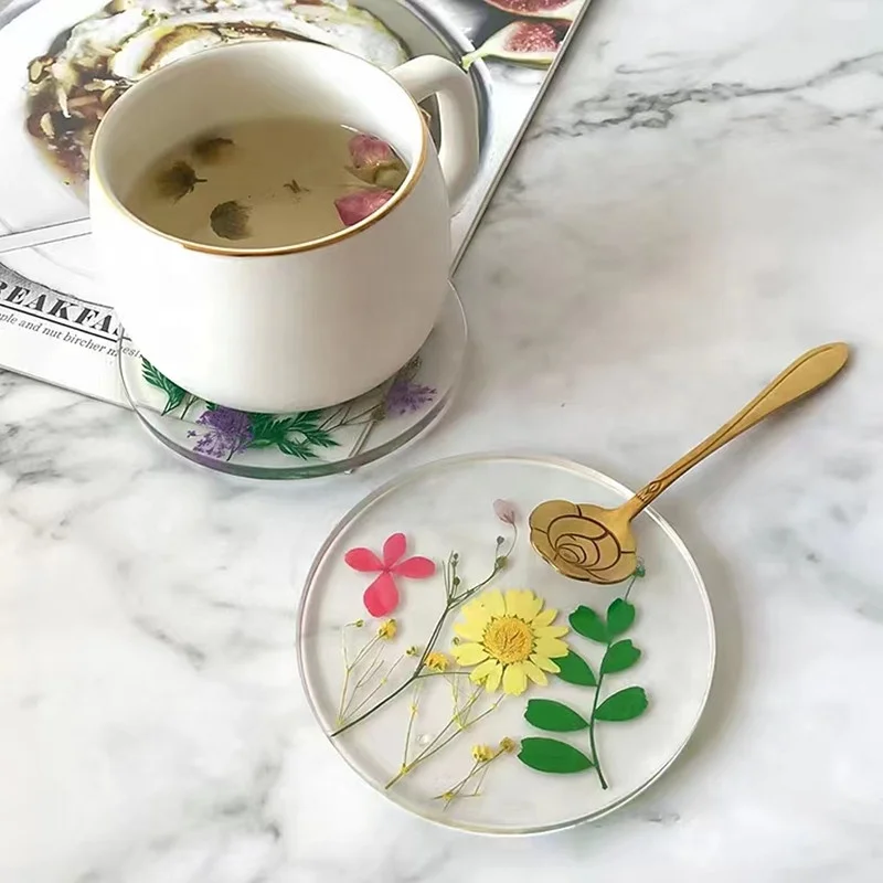wholesale handmade Tabletop Protection Cup Mat real dried flower tea cup coaster Epoxy resin Coaster for home decoration