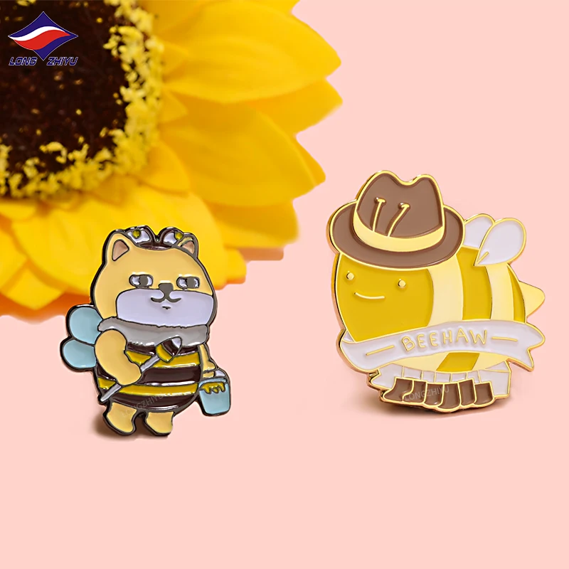 Longzhiyu 15 Years Manufacturer Custom Heart Shape Lapel Pin Badge Hard Enamel Pins Brooches Metal Crafts for Souvenirs