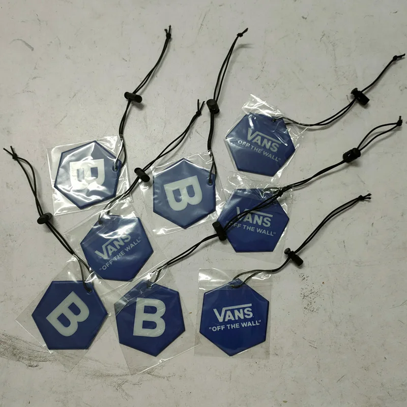 Popular Factory Price Glow in the Dark Reflective Keychain Lighting Key Ring / Reflect Hanging Pendant for Promotional Gifts