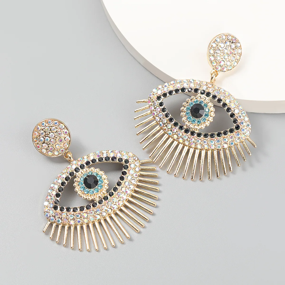 Exaggerated Retro Party Earrings in Europe and America Fashion Colored Diamond Alloy Set with Pearl Eyes Earrings for Women