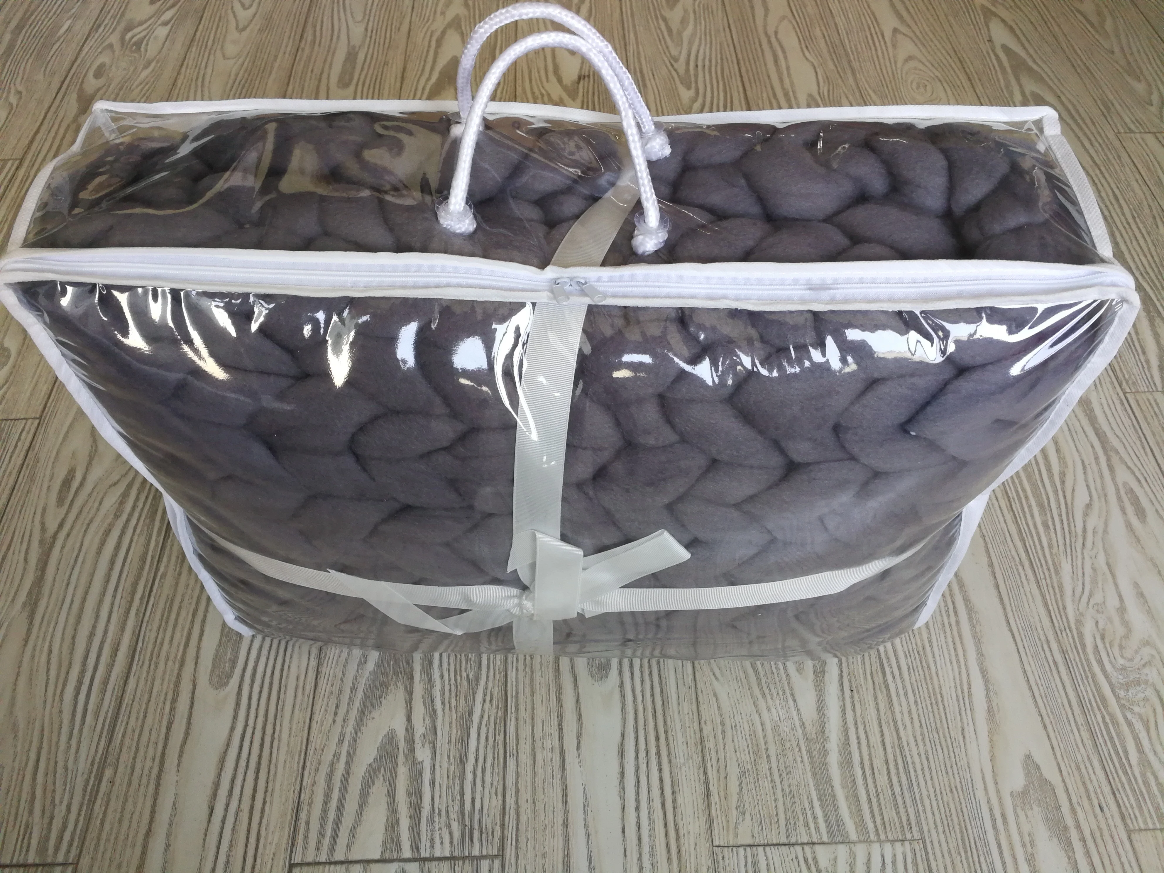 Giant knitting acrylic polyester yarn chunky throw blankets