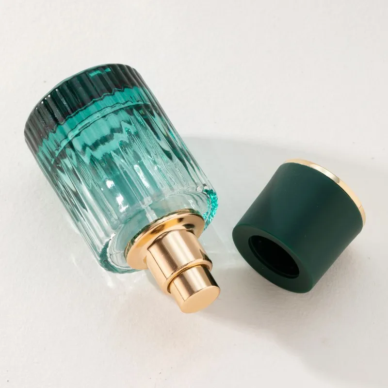 wholesale high Quality 30ml Cylinder Shape  Glass Classical Fragrance Parfum Spray Bottle Empty Green Perfumes Packaging Bottles