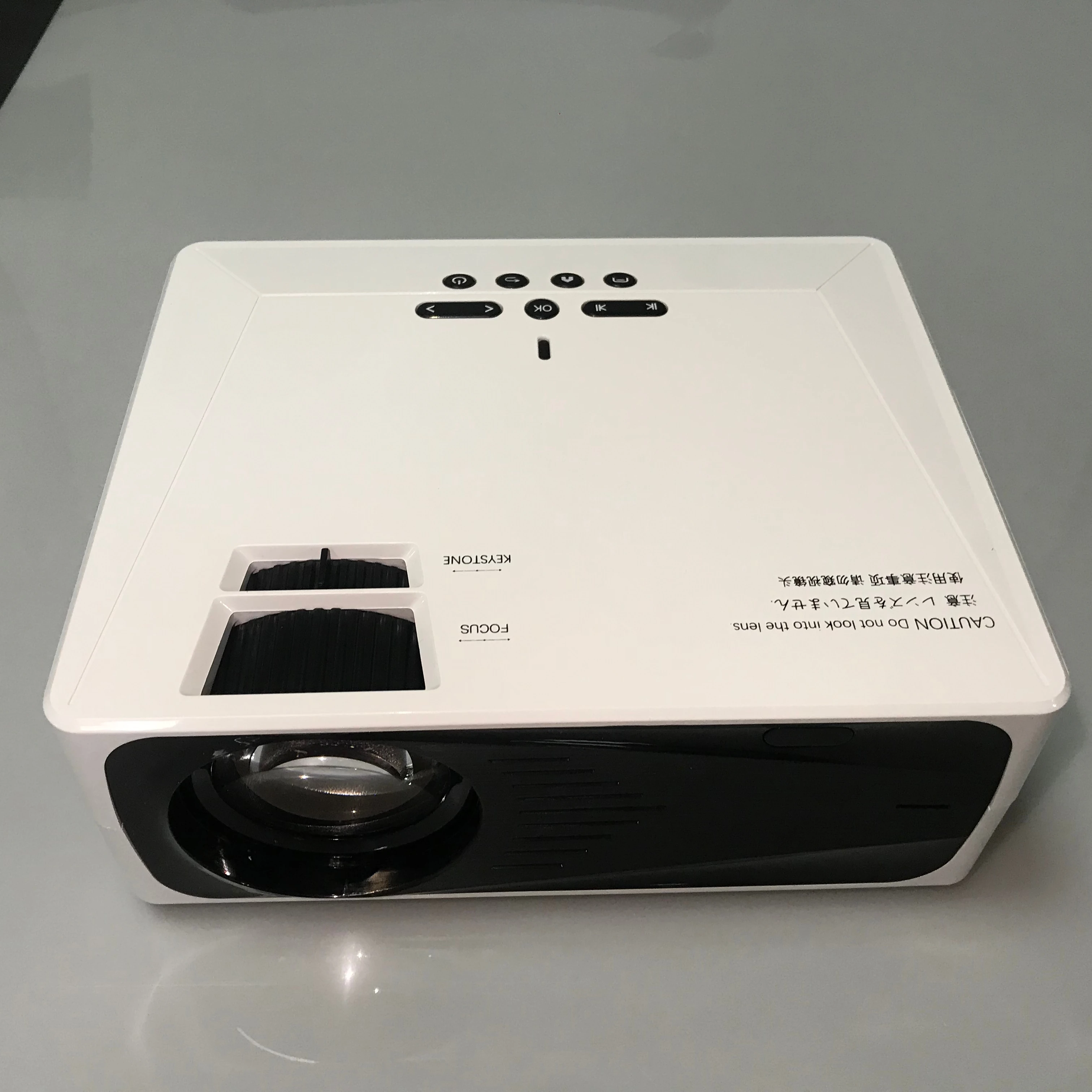 Заводская дешевая новая модель 1080P C600 Мини светодиодный проектор для домашнего кинотеатра