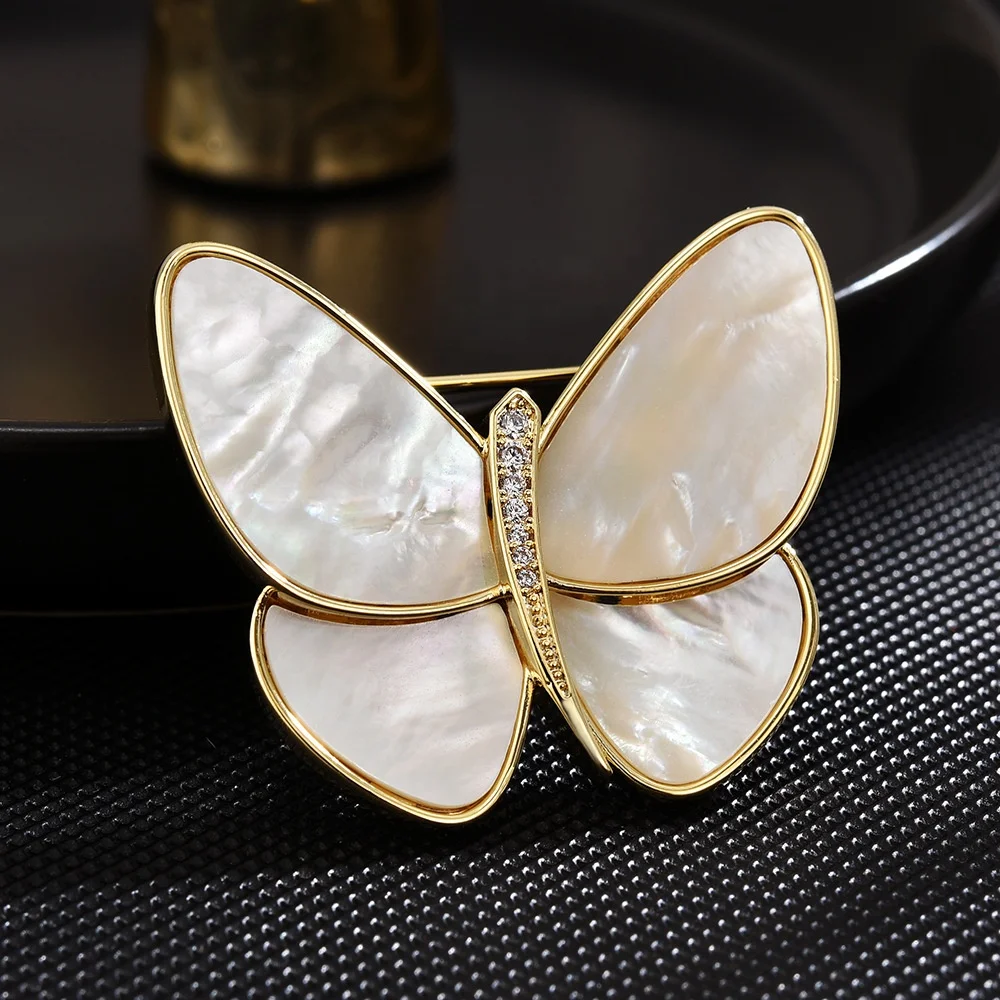 Fashionable And Luxury Women New Cocoon To Butterfly Natural Gold Mother-Of-Pearl Butterfly Brooch Pins