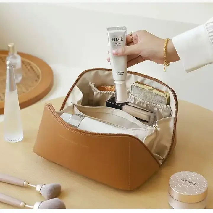 Custom Bag With White PU leather cosmetics storage bag LOGO  large capacity Partition Storage makeup Cosmetic Bag