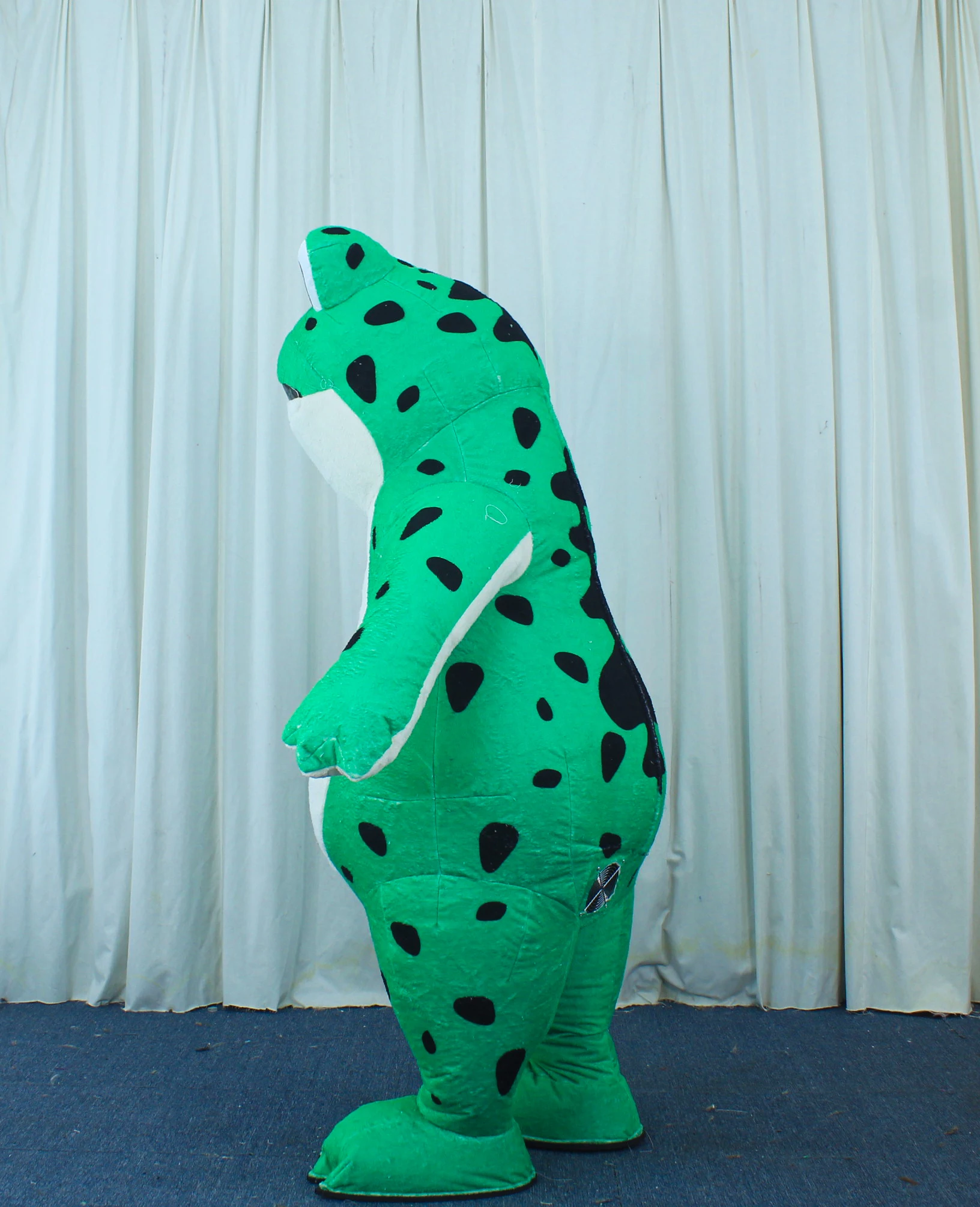 OEM/ODM Unisex XXL Inflatable Frog Costume Adults Carnival Performance Cosplay Party Wholesale Mascot Plush Anime Bear Teddy