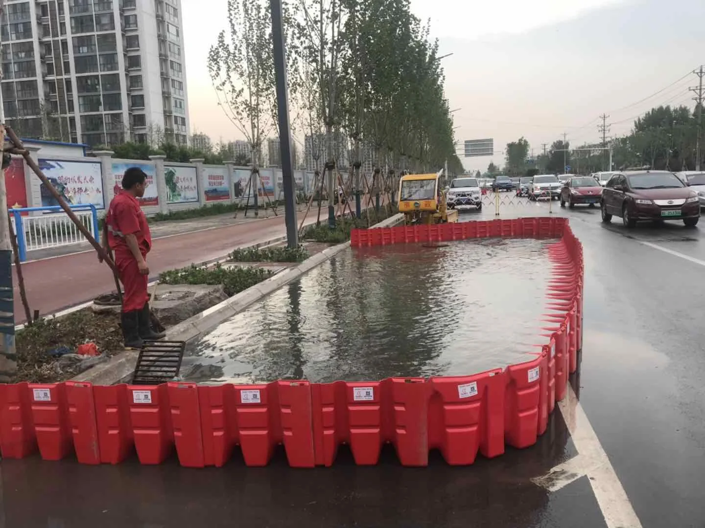 flood safety water barrier ABS flood gate for road traffic barrier
