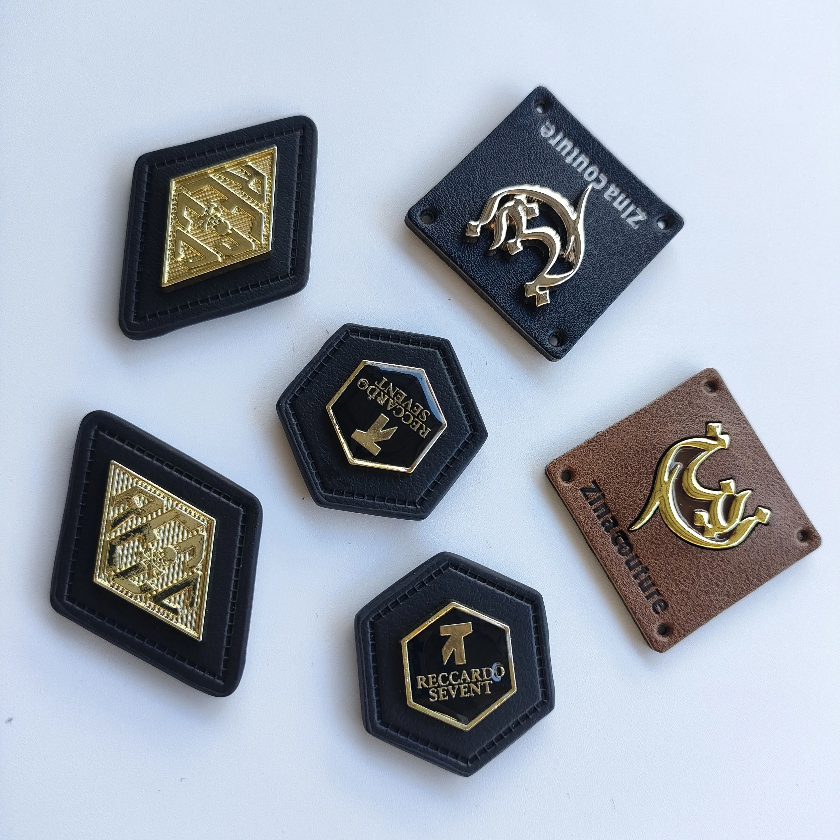 Factory Made PU Leather Label Letter Metal Logo Label for Black Garment Handbags