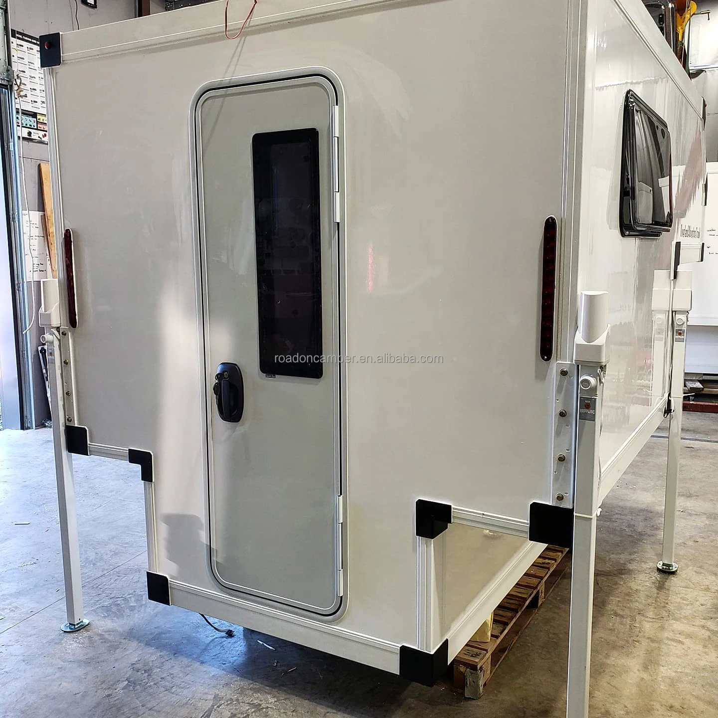 4*4 Light Pick up Camper Truck Camper Travel Trailer Steel Kitchen & Sink and Tap Pick up hard top truck caravan