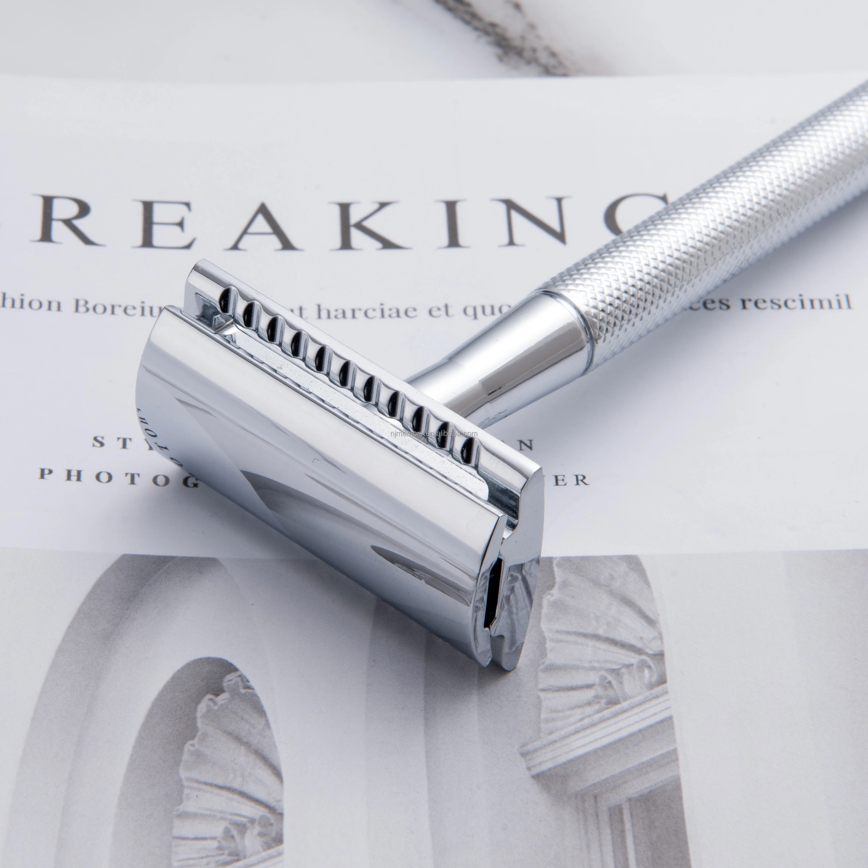 Hot sell alloy double edge safety razor with 10 pcs stainless steel double blades