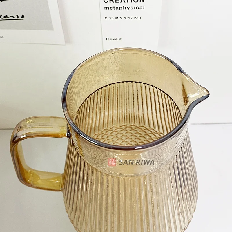 1.5L Amber Glass Cold Kettle Heat Resistant Borosilicate Color Glass Water Pitcher Glass Carafe with Filter