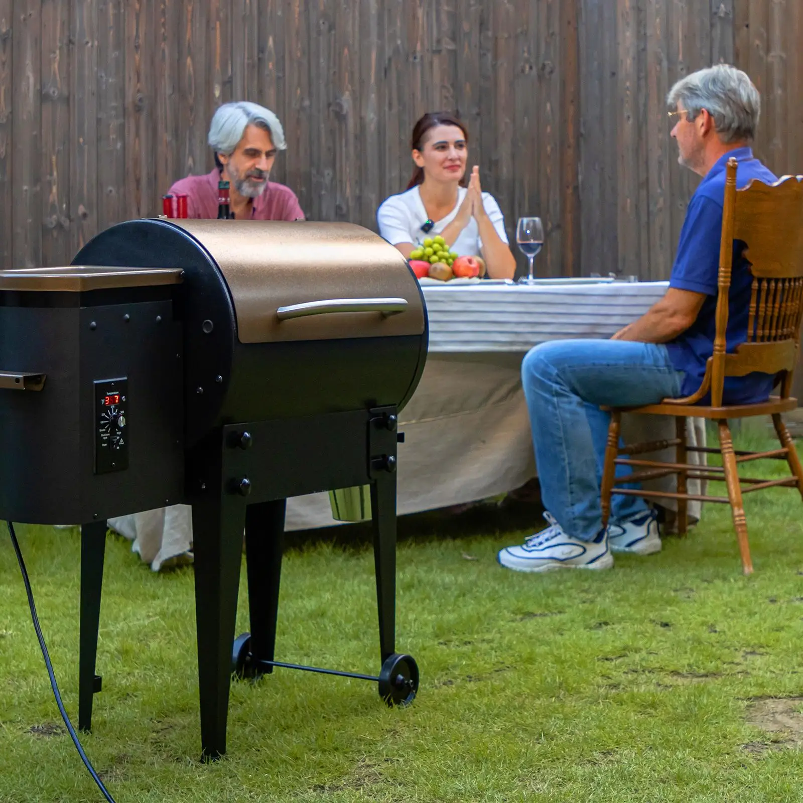 Home Unfoldable Legs New Wood Pellet Smoker BBQ Grill with WIFI Controller with Folding Grill Master