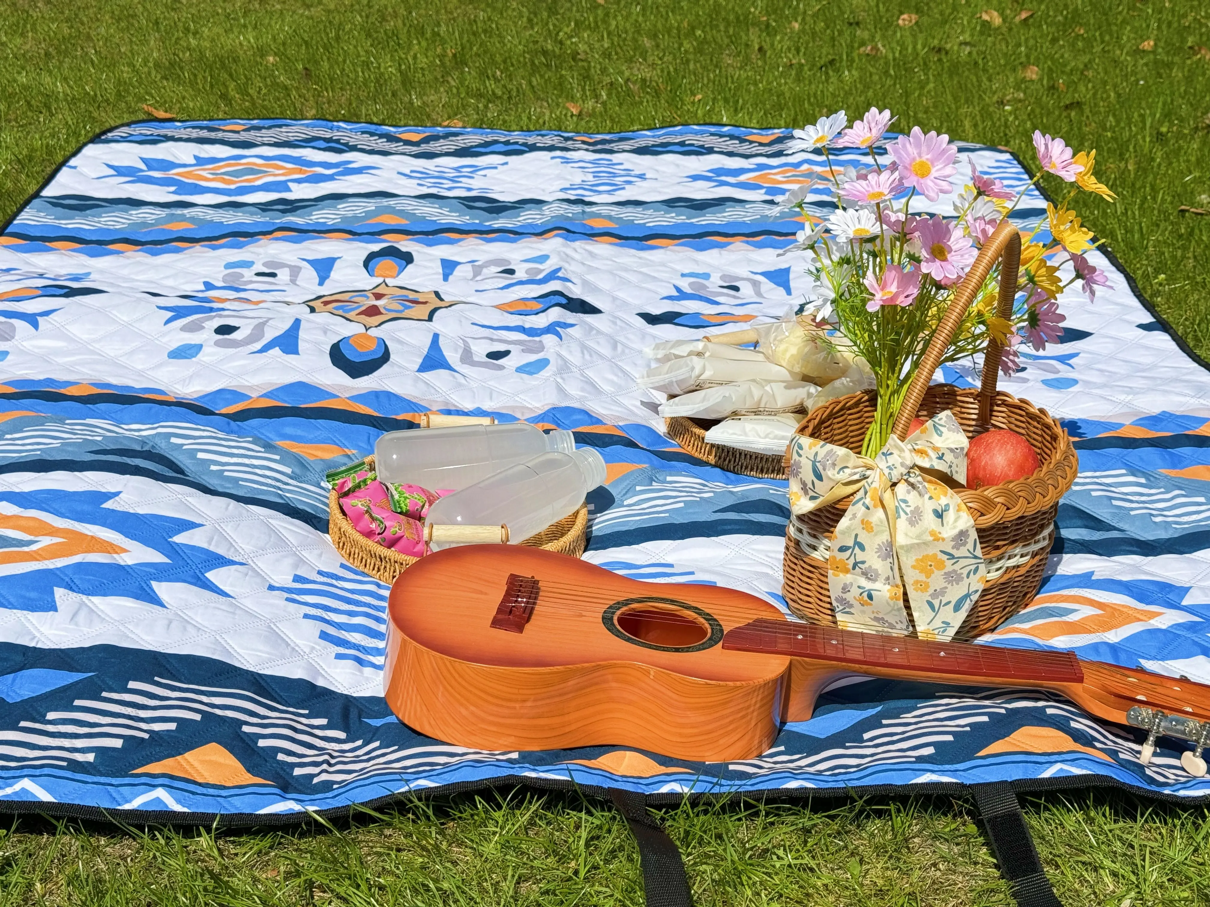 Custom Kid Play Picnic Mat Blanket Outdoor Household Floor Thickened Ultrasonic Rug Camping Furniture Portable Folding Foldable