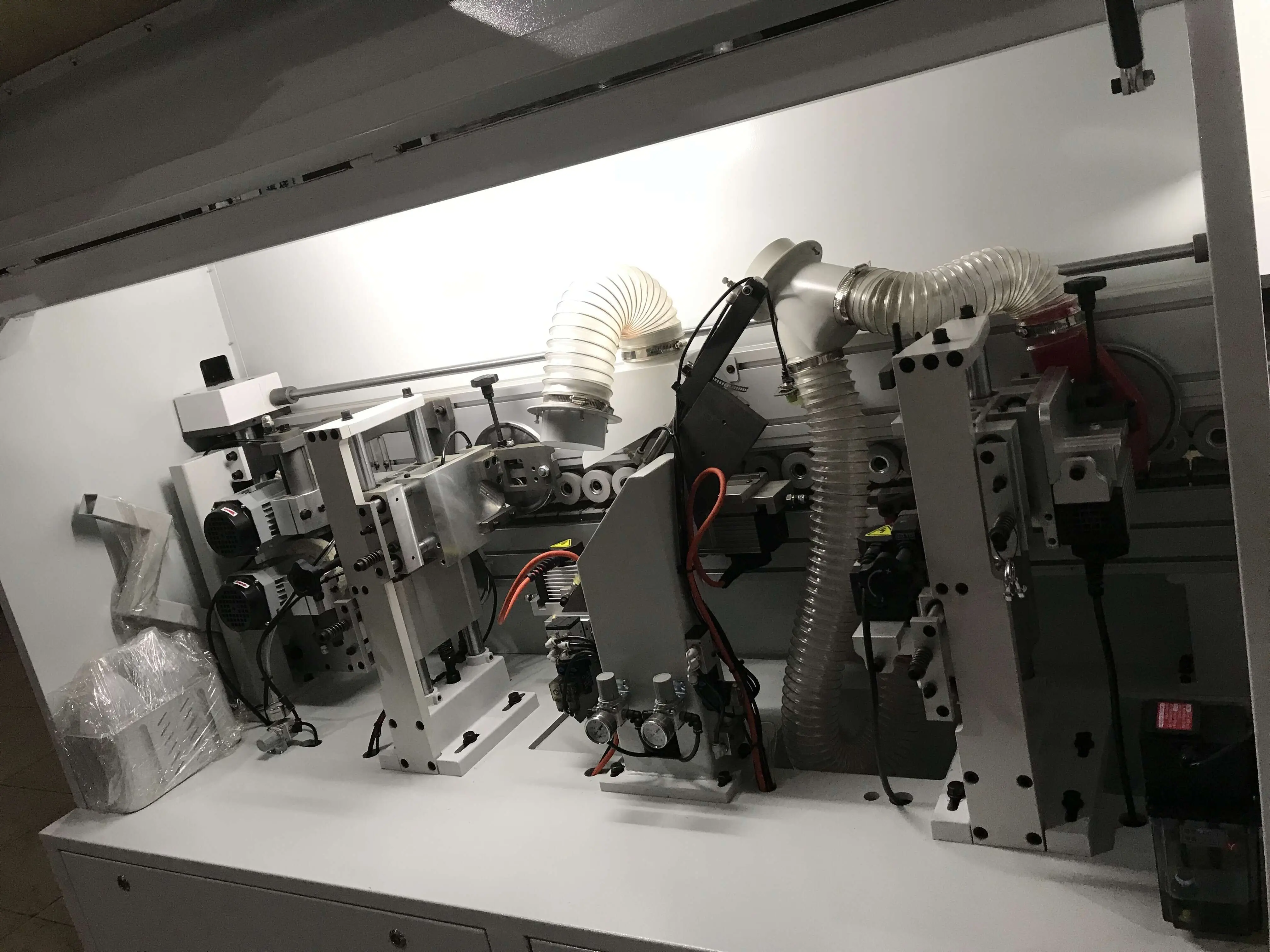 KIE-610 Bevel And Straight Edgebander Trimming Rounding Automatic Edge Banding Machine