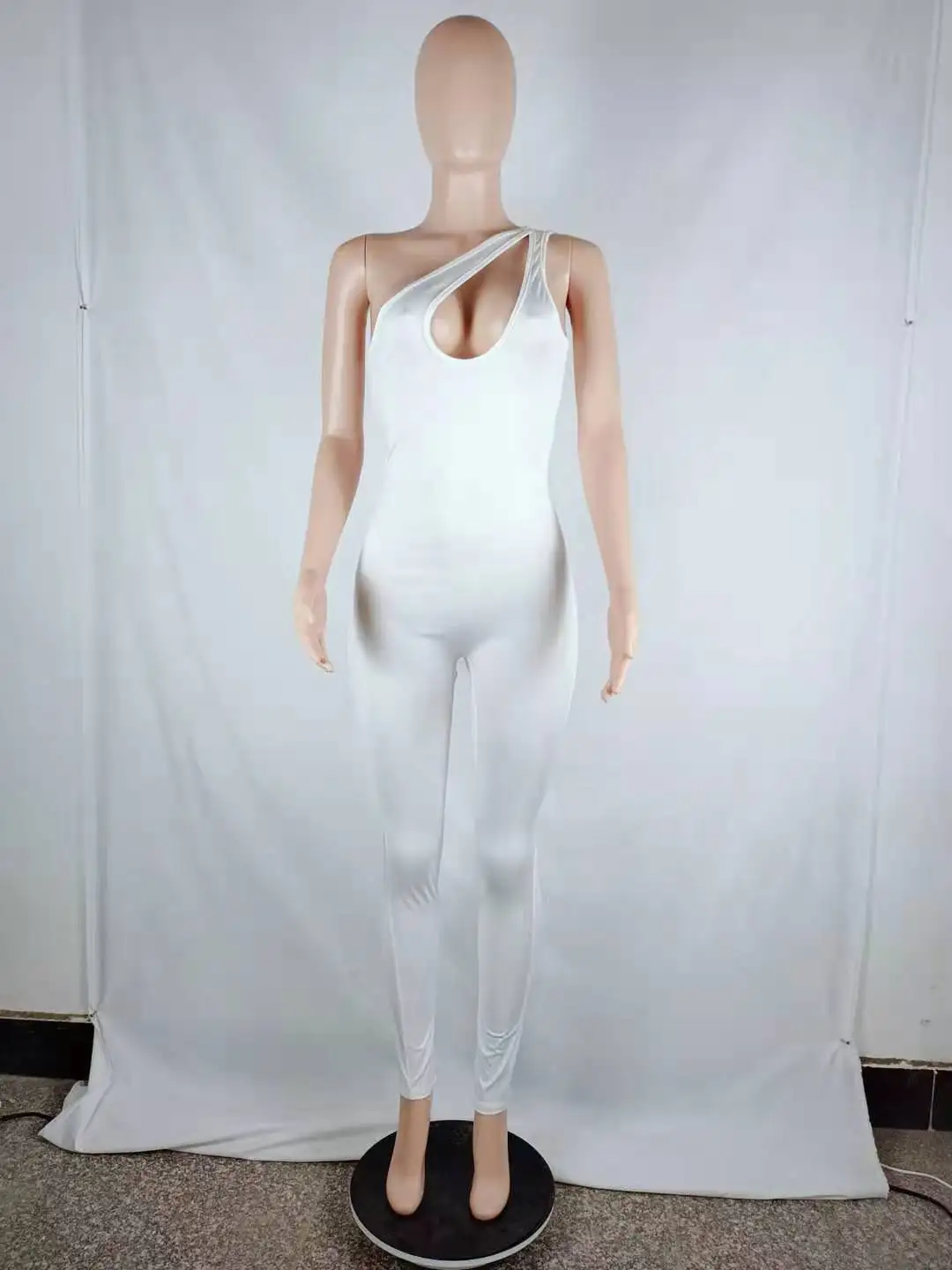 Women clothes 2021 trending sexy backless short sleeve hollow out jumpsuit fall fashion clothing D11214