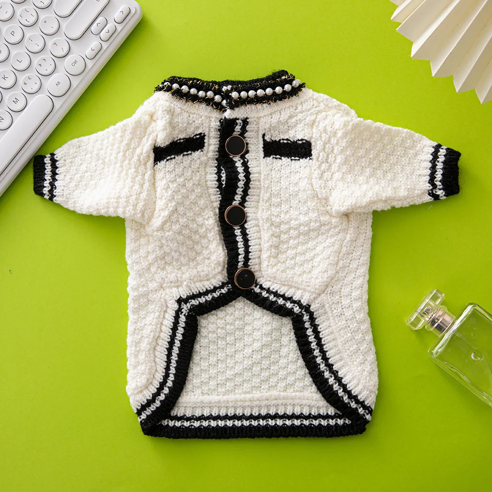 Hot Selling Fashion Style Pet Sweater XS Small Puppy Teddy Large Dog Winter Clothes Pet Clothes Designer High Luxury Dog Clothes