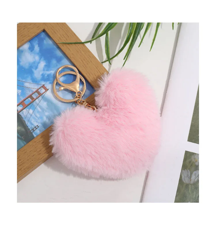 Colorful Fluffy Heart Shape Pompom Keyring Pom Pom Puff Ball Faux Fur Keychain For DIY crafts Bag Pendant