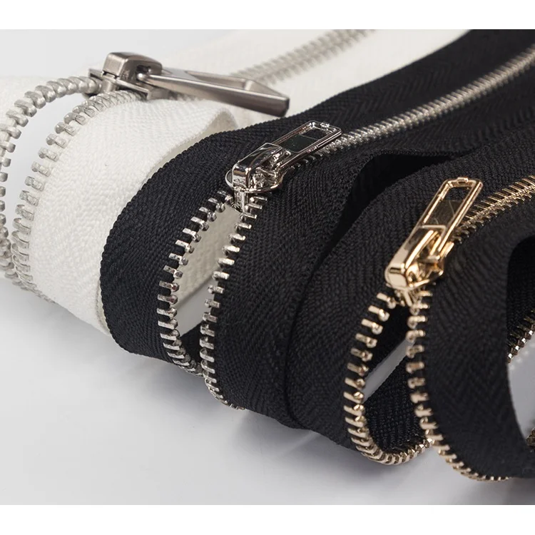 Wholesale 5# Close End Metal Zipper Brass Teeth Jacket Zipper Custom Color Metal Zipper