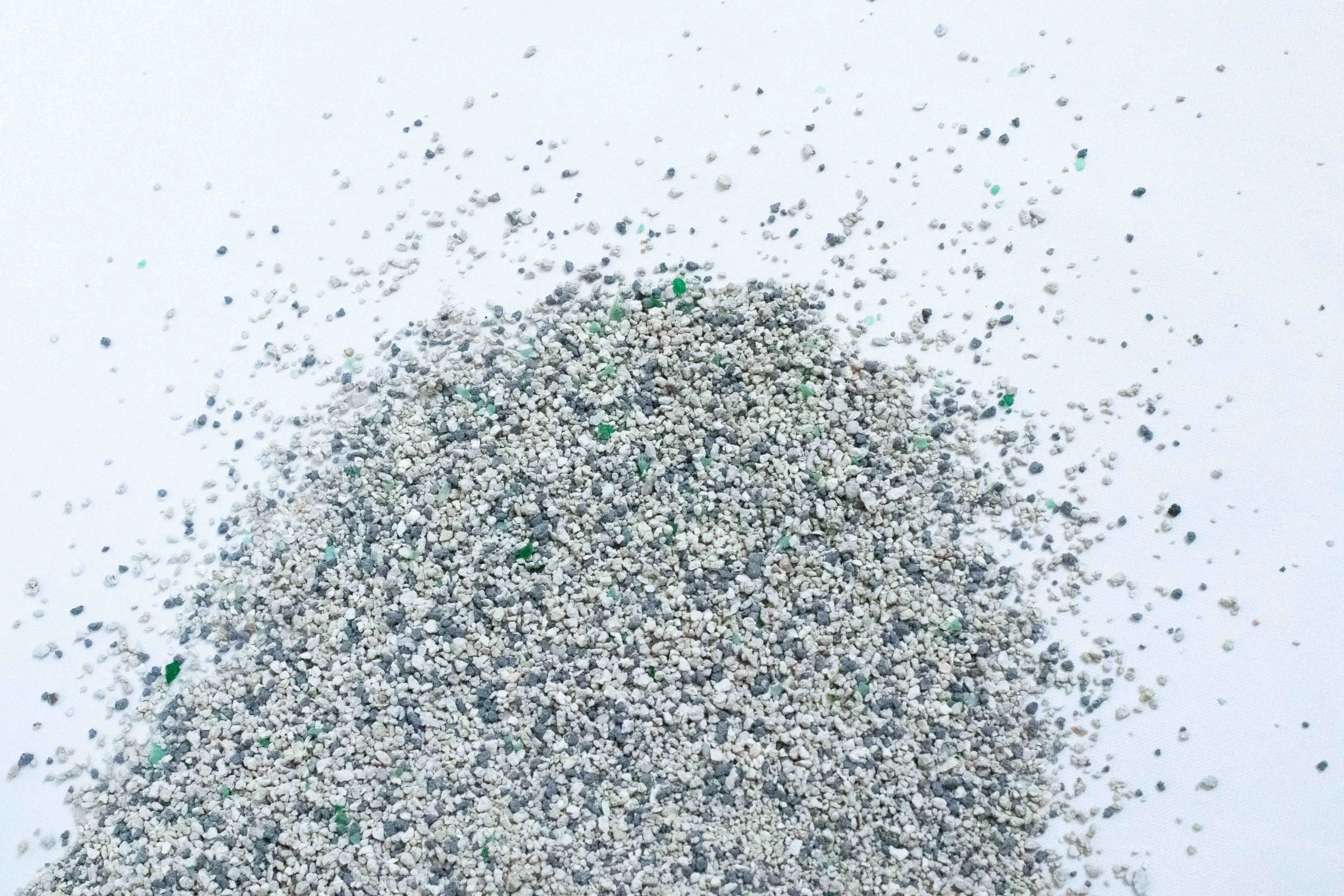 OEM/ODM Wholesale Cat Litter Strong Clumping Eco Friendly Bentonite Cat Litter Sand