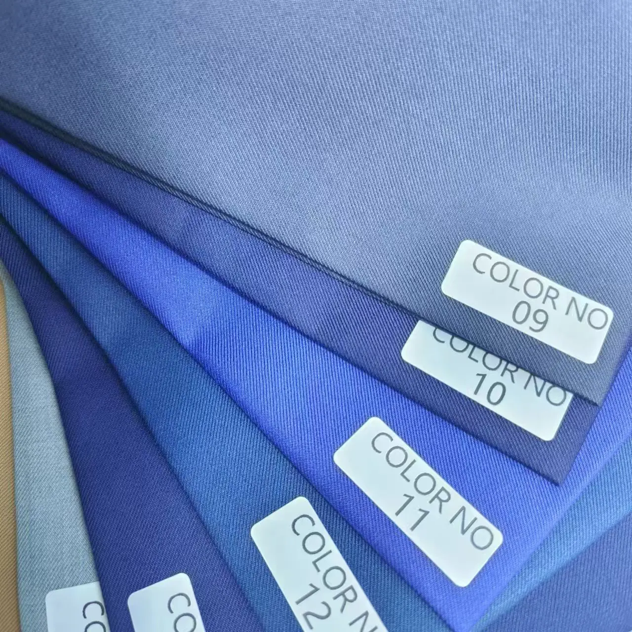 factory bulk produce high quality 80/20 tr bleach fabric t/r suiting fabric 65/35 tr shirting fabric for men women