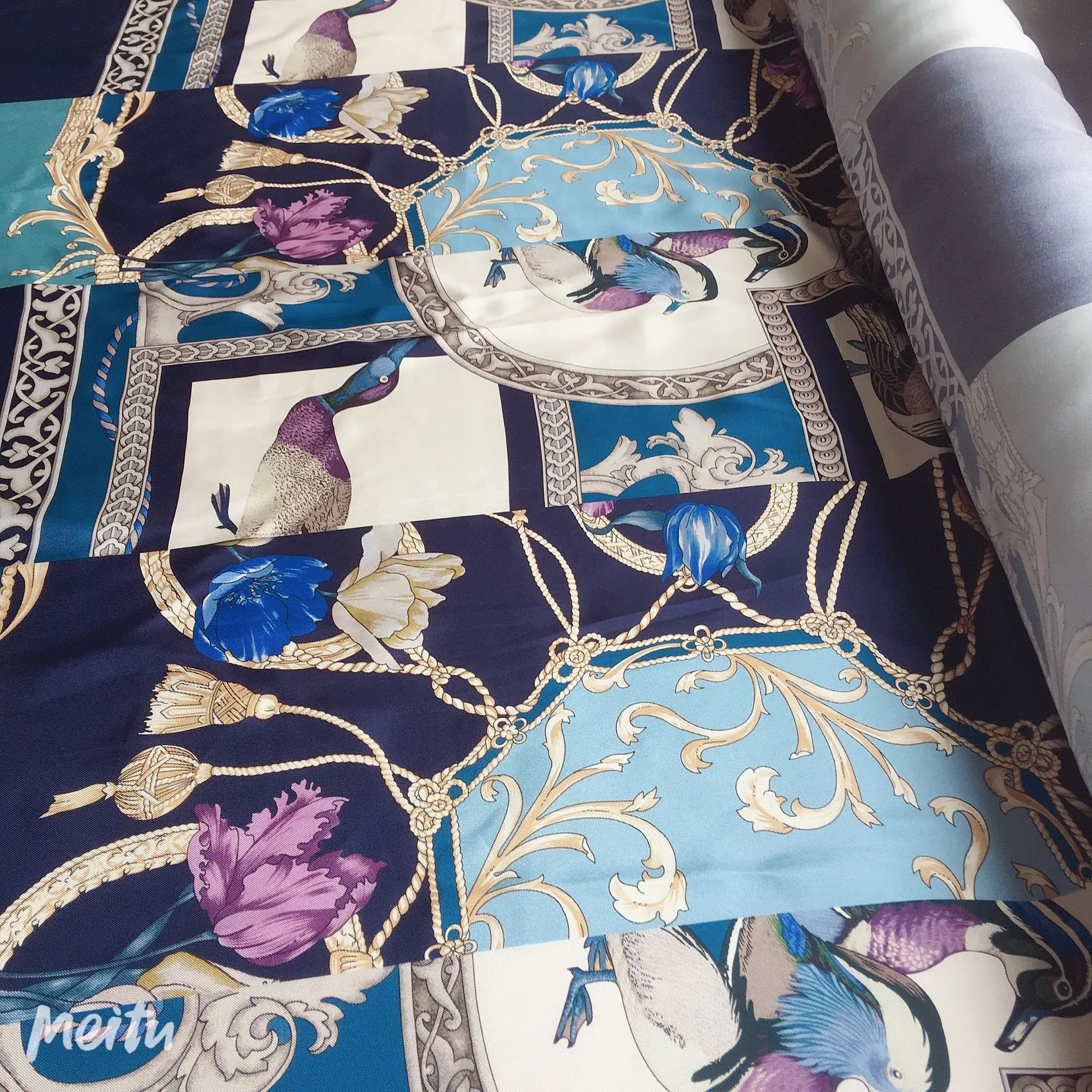 Hot sale cheap price useful elegant wholesale 100% silk fabric digital printed