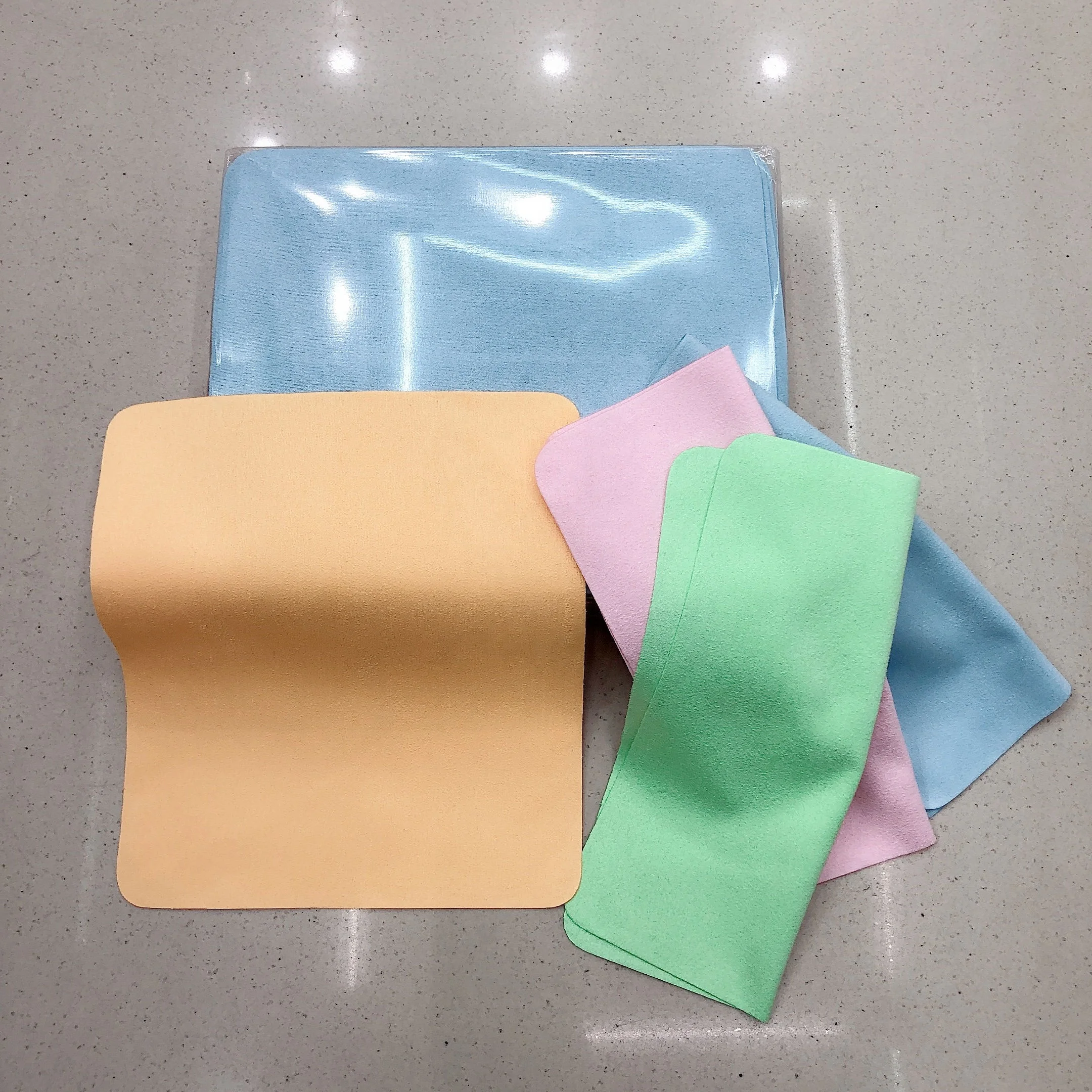 Island Silk Suede High Quality 4 Colors Mixed Soft Microfiber Eyeglasses PVC Package Cleaning Cloth Magic Sunglasses Cloths